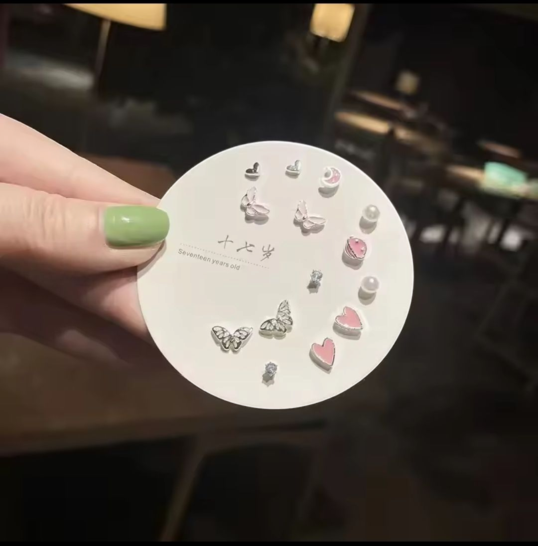 Trendy Weekly Earrings – Simple, Elegant & Modern Minimalist Style!