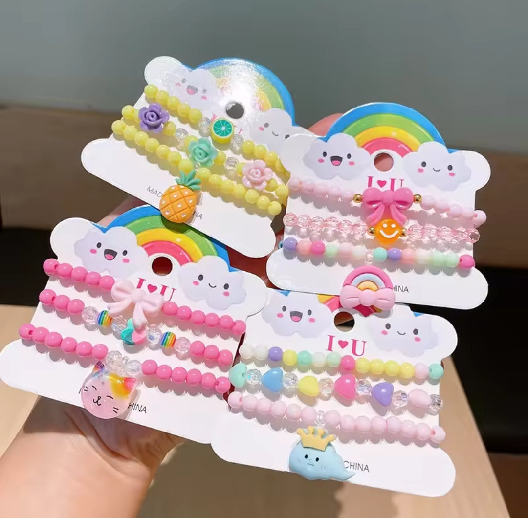 Cute & colorful 3-piece resin bracelets for girls! 🌈✨ Perfect for parties, playtime, or any day! 💖🎉 Fun charms & vibrant designs to brighten up her look! 🦄👧