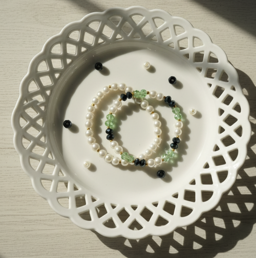 ✨Midnight Bloom Pearl Bracelet Set✨