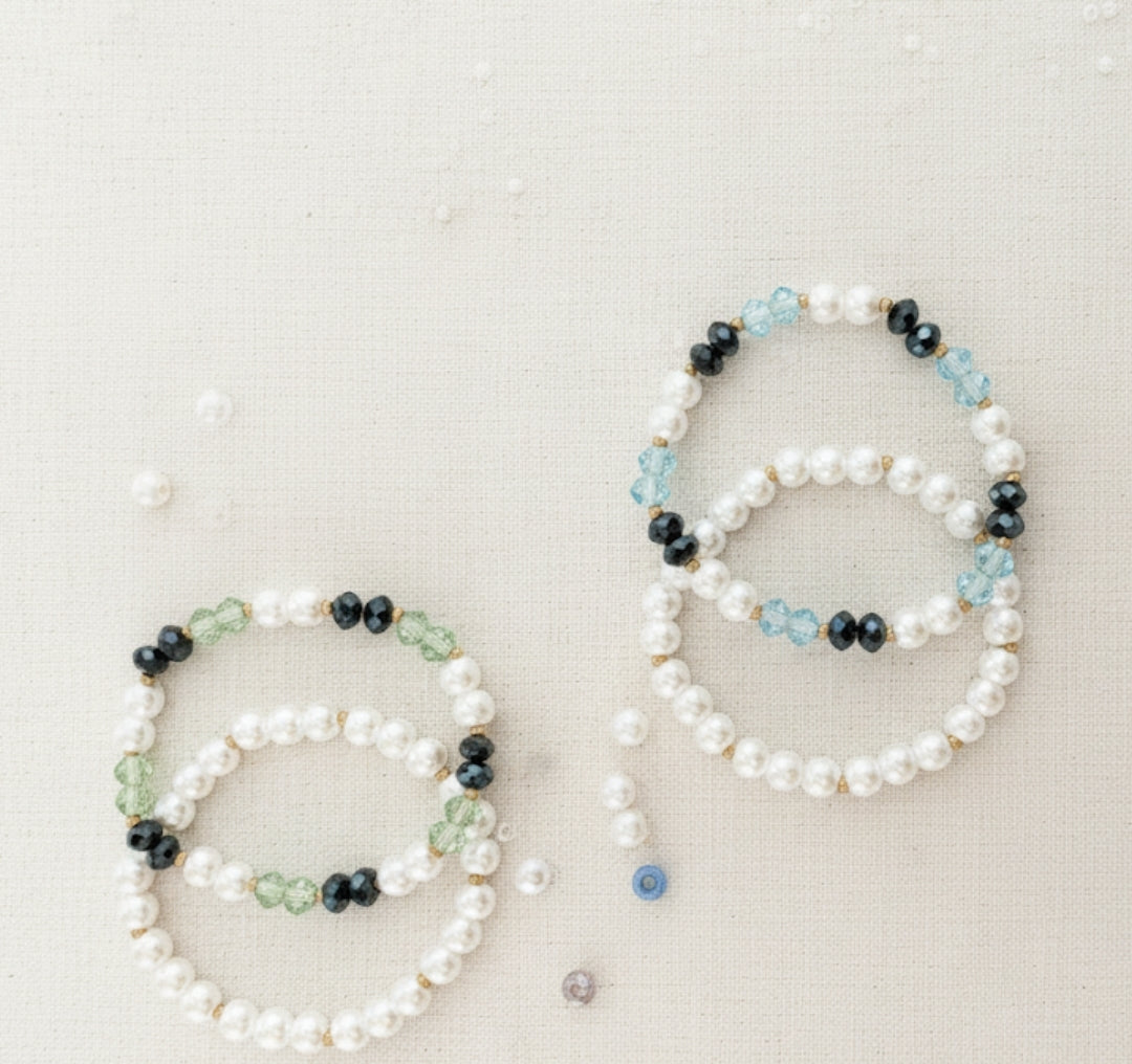 ✨Midnight Bloom Pearl Bracelet Set✨