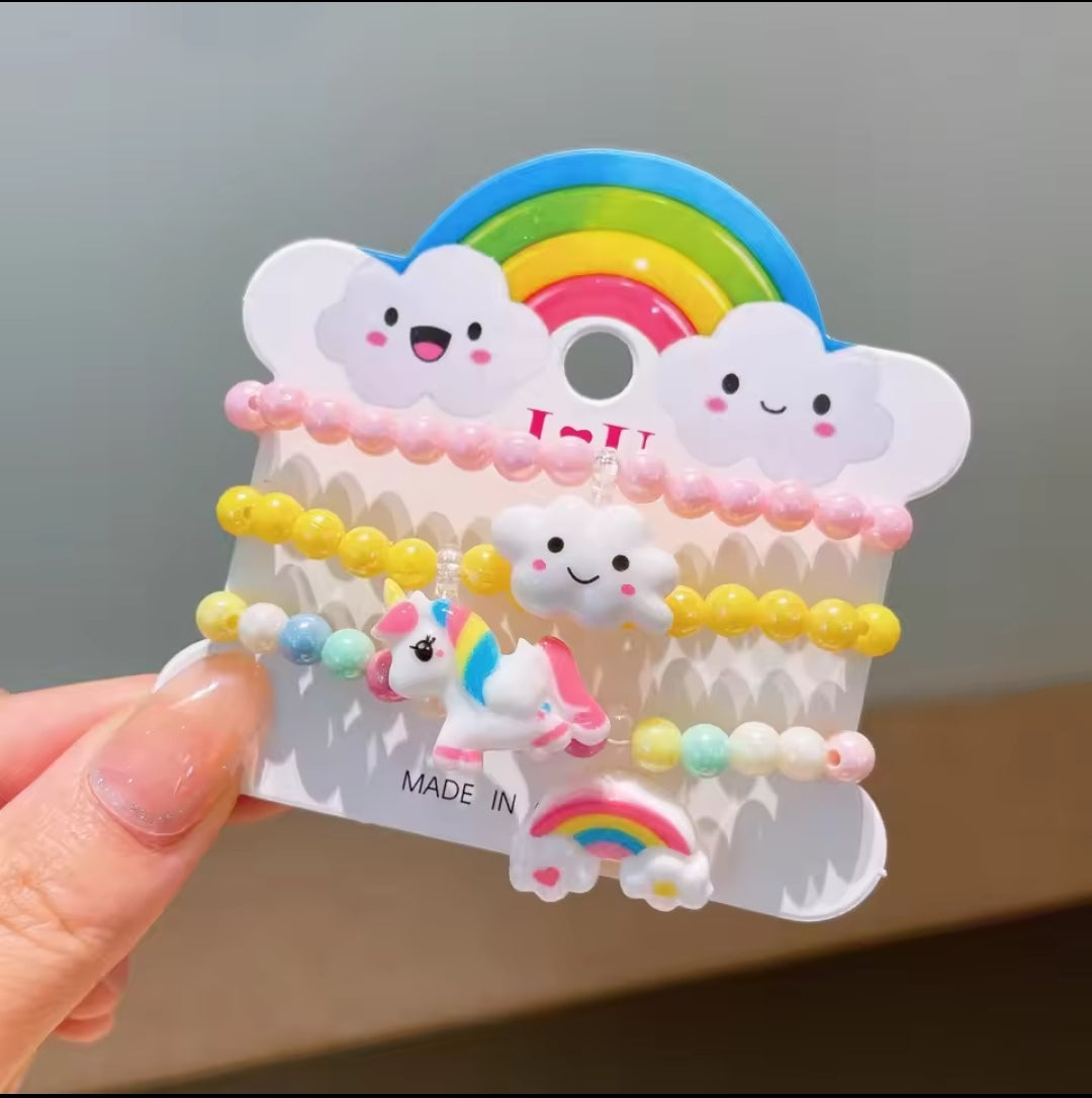 Cute & colorful 3-piece resin bracelets for girls! 🌈✨ Perfect for parties, playtime, or any day! 💖🎉 Fun charms & vibrant designs to brighten up her look! 🦄👧