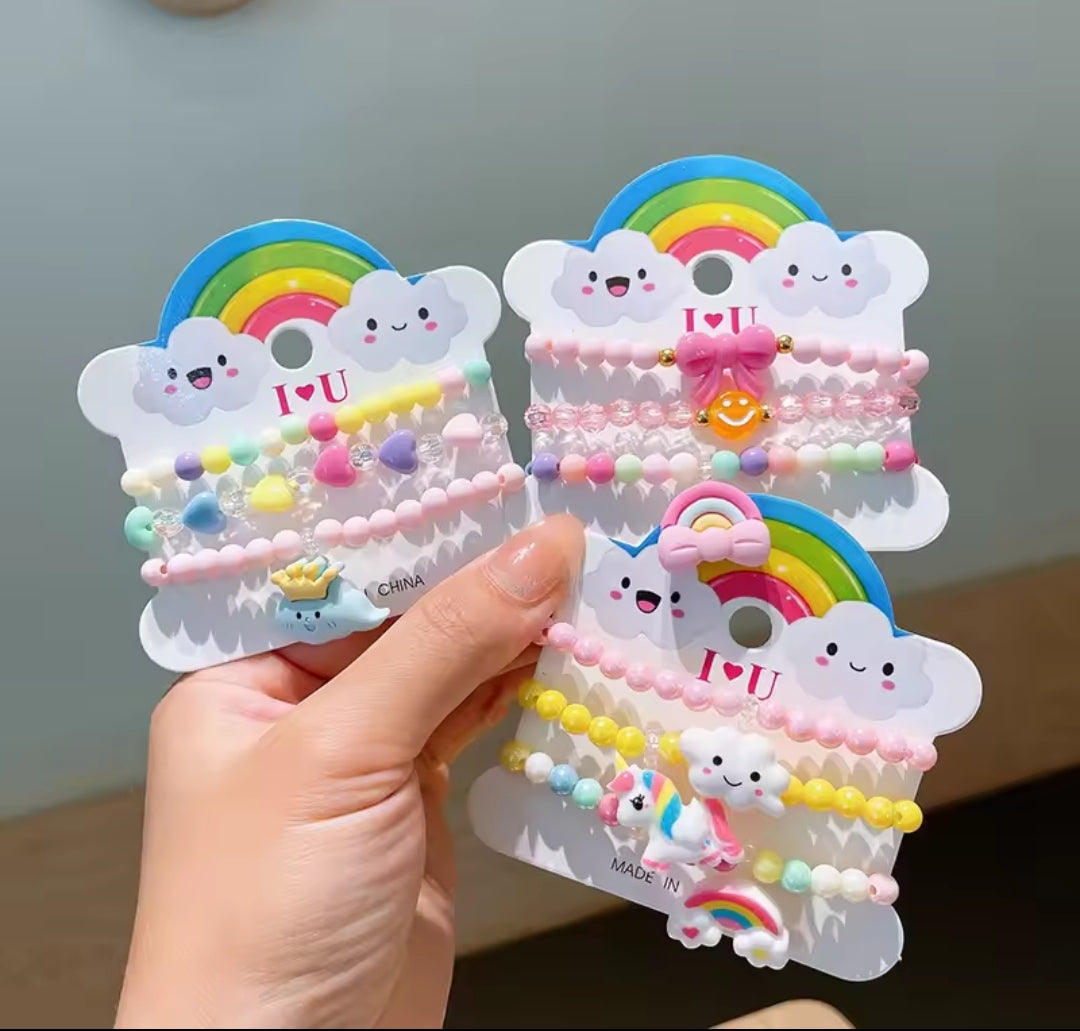 Cute & colorful 3-piece resin bracelets for girls! 🌈✨ Perfect for parties, playtime, or any day! 💖🎉 Fun charms & vibrant designs to brighten up her look! 🦄👧